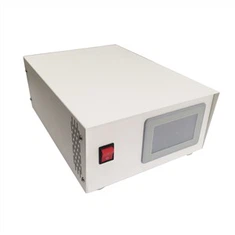 Krachtige digitale ultrasone generator